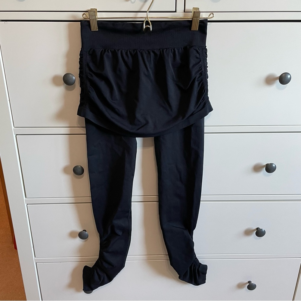 Athleta skirted leggings